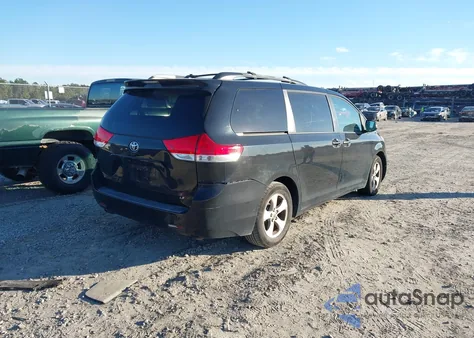 2011 Toyota Sienna Le V6 z USA, uszkodzony, nr VIN 5TDKK3DCXBS166857